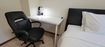 19925 Wallingford Ave N in Shoreline, WA - Foto de edificio - Building Photo