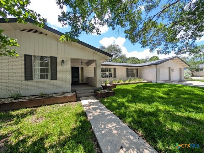 property at 405 Oakwood Blvd