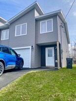 13 Marsh Rd in Conception Bay South, NL - Building Photo