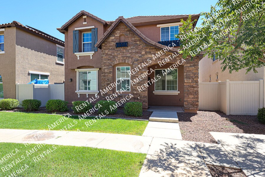886 S Brewer Dr in Gilbert, AZ - Building Photo