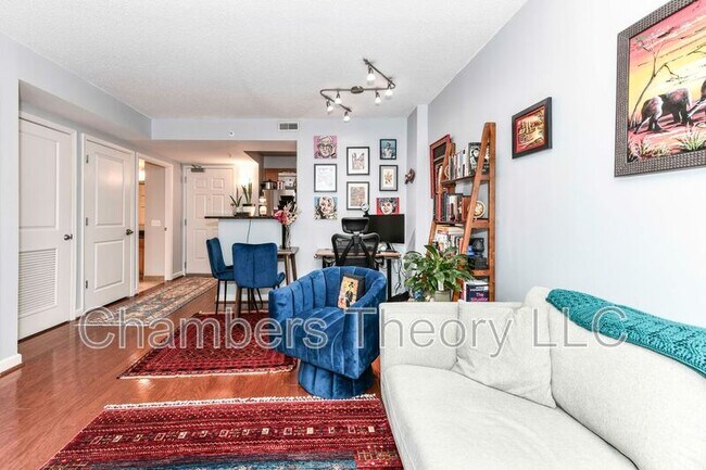 880 N Pollard St in Arlington, VA - Building Photo - Building Photo