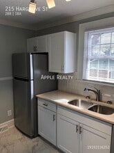 215 Hargrove St in Durham, NC - Foto de edificio - Building Photo