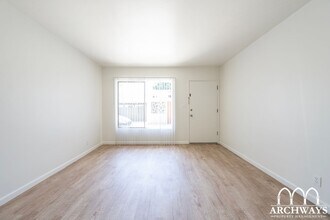 1632-1640 Lake St in Glendale, CA - Building Photo - Building Photo