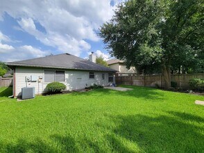 26885 N Towerguard Dr in Kingwood, TX - Building Photo - Building Photo
