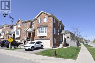 2266 Baronwood Dr in Oakville, ON - Building Photo