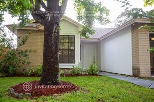 12710 Dunhill Dr, Unit 0221 in Tampa, FL - Building Photo