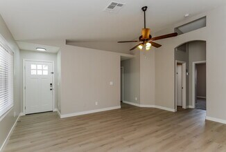 232 N Merrill Rd in Mesa, AZ - Building Photo - Building Photo