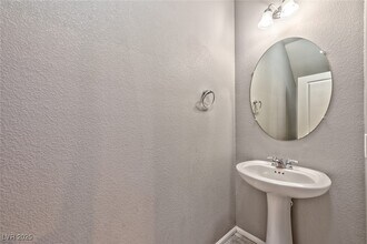 7975 Jaspence St in Las Vegas, NV - Building Photo - Building Photo