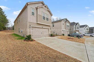 11948 Red Leaf Dr in Charlotte, NC - Building Photo - Building Photo