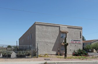 Black Canyon Heights in Phoenix, AZ - Foto de edificio - Building Photo