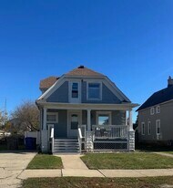 4613 21st Ave in Kenosha, WI - Building Photo