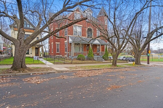 734 Garrard St in Covington, KY - Building Photo - Building Photo