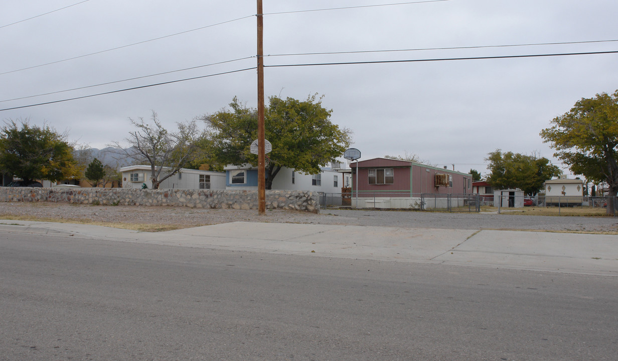 7501 Howard St in El Paso, TX - Building Photo