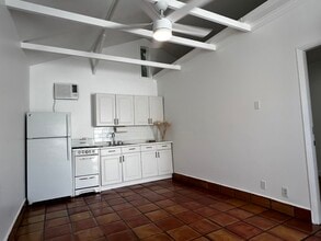 4833 Cartwright Ave in North Hollywood, CA - Building Photo - Building Photo