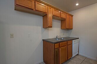 3238 E Alabama Ave in Houston, TX - Building Photo - Building Photo