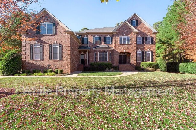 property at 4005 Woodview Ln