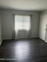 9327 La Grange Rd, Unit 1 in Louisville, KY - Building Photo - Building Photo