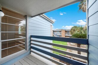 100 Market St in Galveston, TX - Foto de edificio - Building Photo