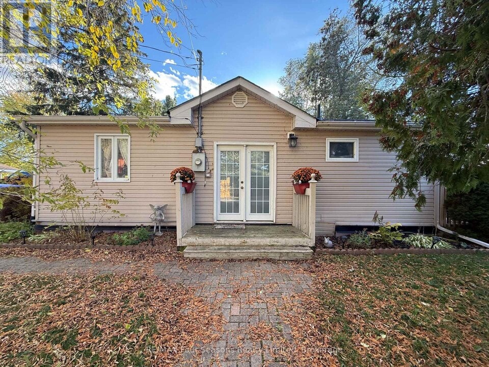 29 Bellholme Ln in Collingwood, ON - Building Photo