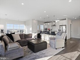 100 St Ives Pl in Oxon Hill, MD - Building Photo