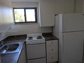 38 Oviedo Ave in Coral Gables, FL - Building Photo - Building Photo