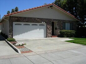 1284 Poplar Ave in Sunnyvale, CA - Building Photo
