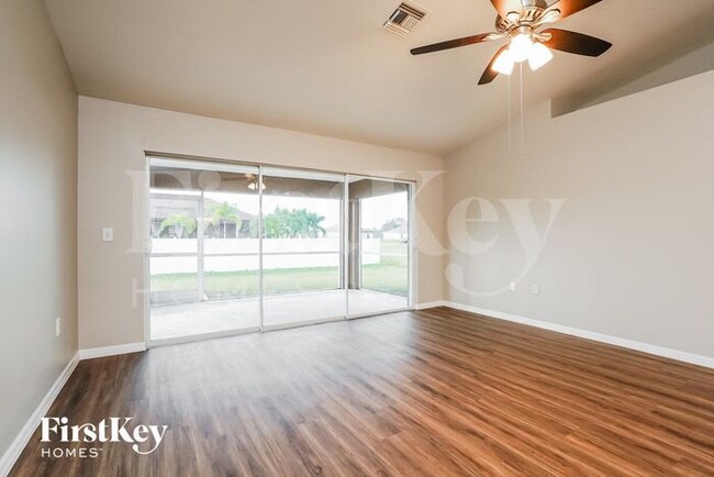322 NE 14th Terrace in Cape Coral, FL - Building Photo - Building Photo