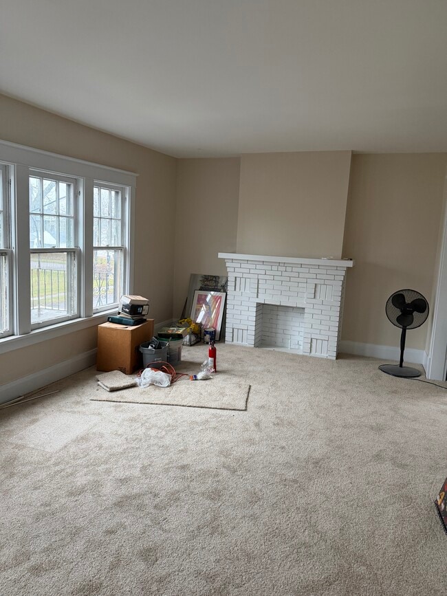 75 Shoshone St, Unit Upper in Buffalo, NY - Foto de edificio - Building Photo