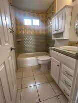 28628 Macklin Ave in Santa Clarita, CA - Building Photo