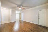 2700 Revere St in Houston, TX - Building Photo - Building Photo