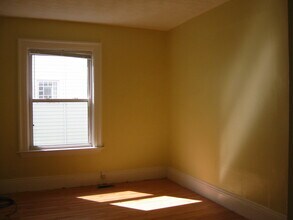 12 Verndale St in Brookline, MA - Building Photo - Building Photo
