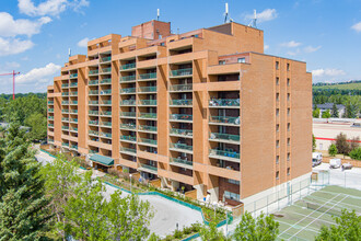 Vista View Apartments in Calgary, AB - Building Photo - Building Photo