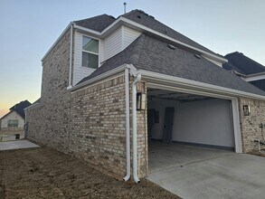 3202 SW Lovely Ln in Bentonville, AR - Building Photo - Building Photo