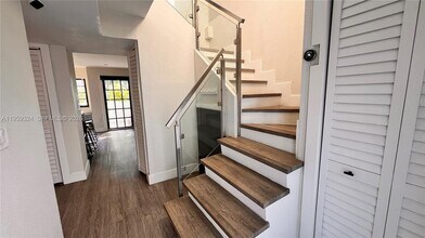 3538 SW 17th St in Miami, FL - Building Photo - Building Photo