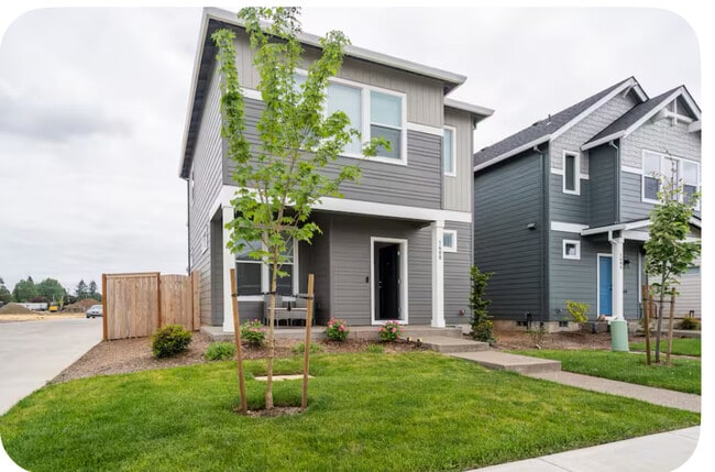 1400 S 29th Blvd in Cornelius, OR - Foto de edificio - Building Photo