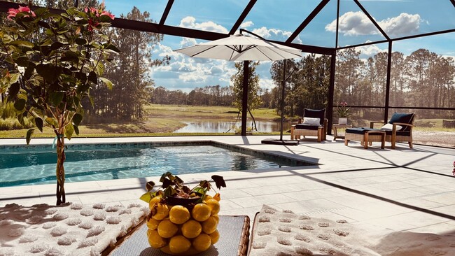 1729 Drummond Pt in Zephyrhills, FL - Building Photo - Building Photo