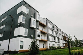The Spot At Tuxedo Point in Winnipeg, MB - Building Photo - Building Photo