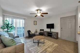 510 Billie Bess Ln in Conroe, TX - Building Photo - Building Photo