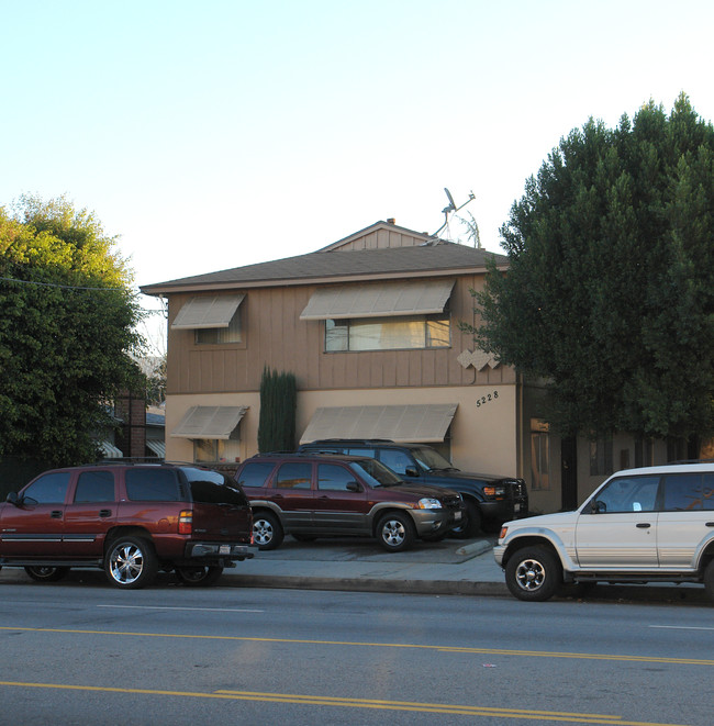 5228 Cahuenga Blvd in North Hollywood, CA - Building Photo - Building Photo