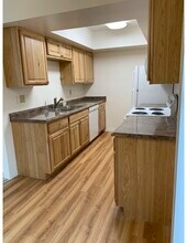 2241 E 66th Ave in Anchorage, AK - Building Photo - Building Photo