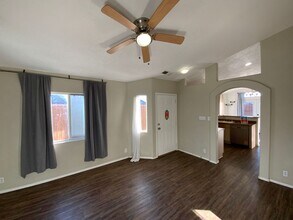 6944 Angela Dr NE in Rio Rancho, NM - Building Photo - Building Photo