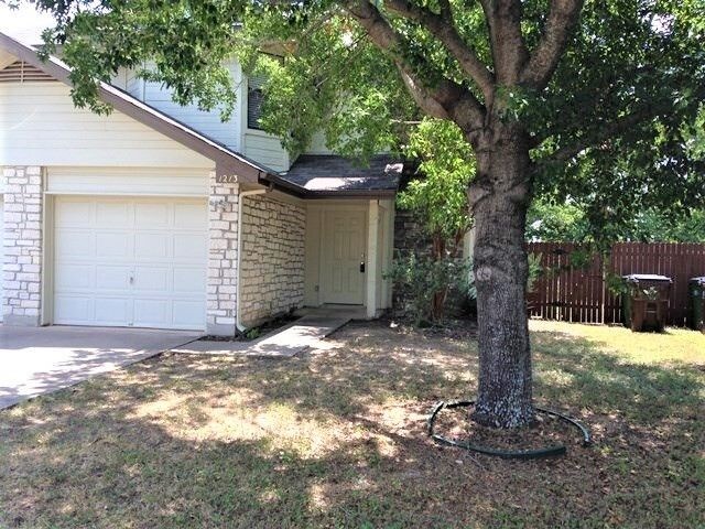 1213 Gregory Ln in Round Rock, TX - Building Photo