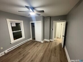 89 Birch St in Manchester, CT - Building Photo - Building Photo