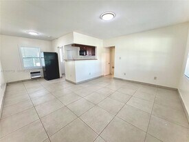 1711 Fillmore St in Hollywood, FL - Building Photo
