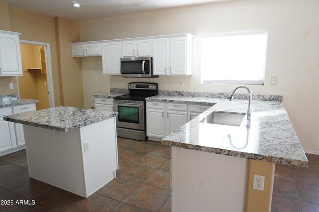 9465 E Lompoc Ave in Mesa, AZ - Building Photo - Building Photo