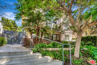 811 11th St in Santa Monica, CA - Building Photo - Building Photo