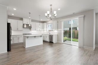 17316 SW Harrier Ln in Beaverton, OR - Building Photo - Building Photo