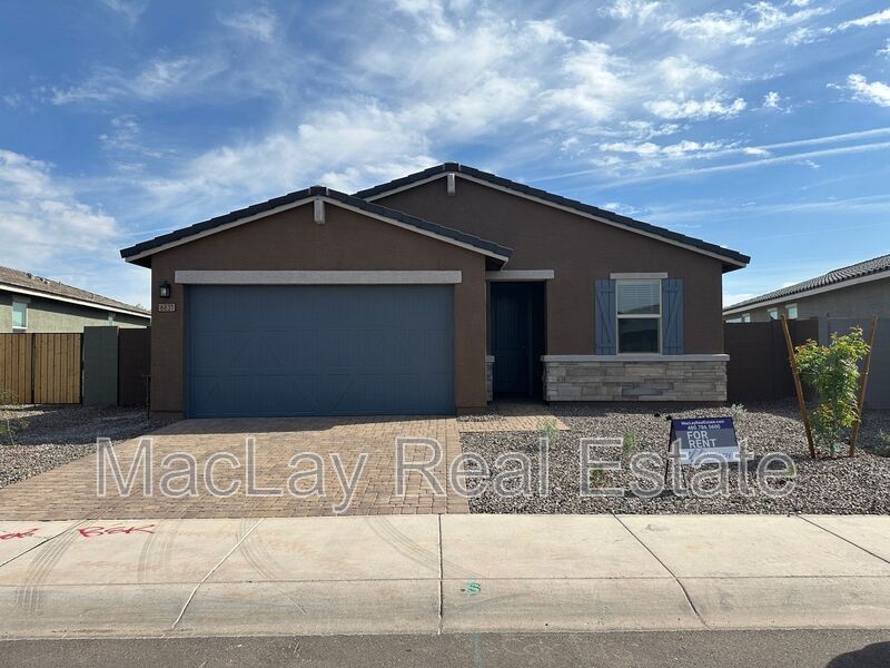 6831 W Samantha Wy in Phoenix, AZ - Building Photo