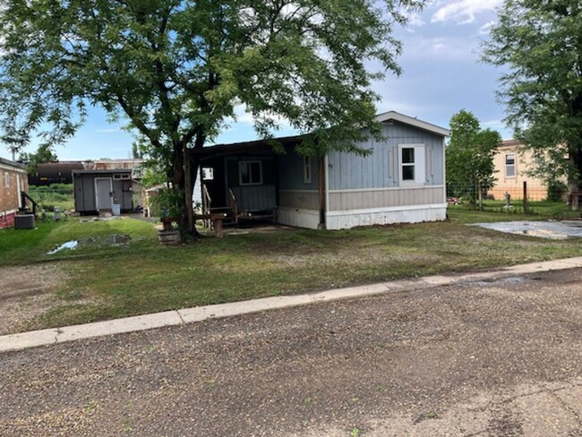 property at 900 Albert Dr