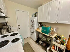 804 Centre St, Unit 7 in Boston, MA - Foto de edificio - Building Photo